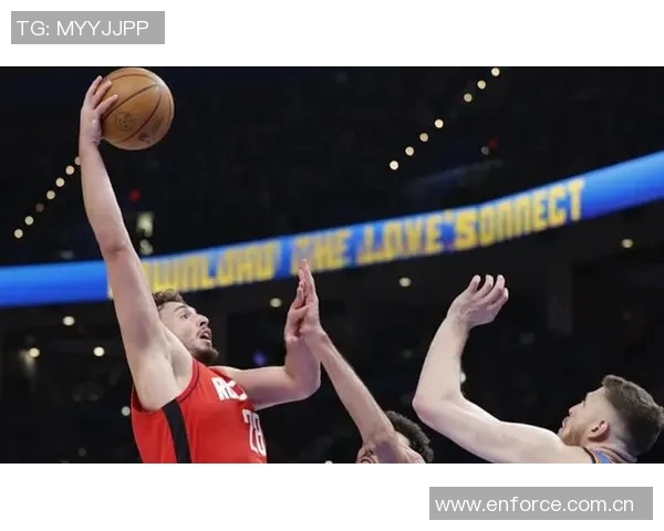 勇士轻松战胜湖人雷霆险胜火箭展现实力与紧张局势的微妙平衡