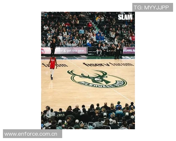 库兹马高效表现13投9中砍下22分末节独揽16分助队逆转取胜