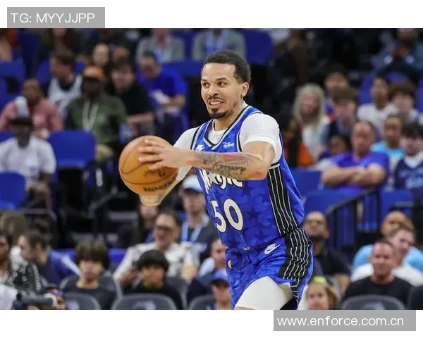 科尔安东尼19分钟内三分球6中5表现出色砍下21分助攻抢断双双上双