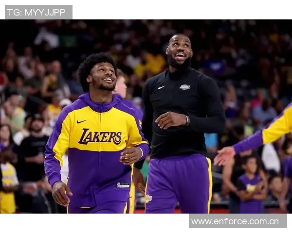 詹姆斯在贝弗利山庄建豪宅外界猜测第二座或为布朗尼未来准备