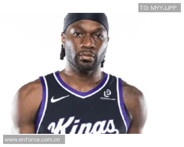 阿丘瓦高效表现8投7中斩获16分6篮板2盖帽并抢下4个前场篮板