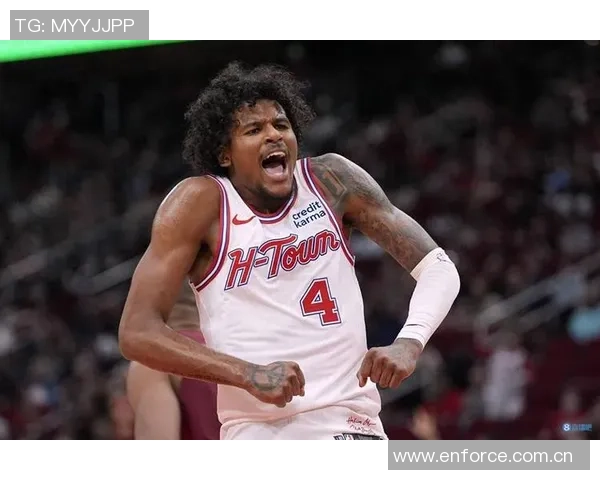 外线火力全开AJ格林三分球五投五中助力球队获胜