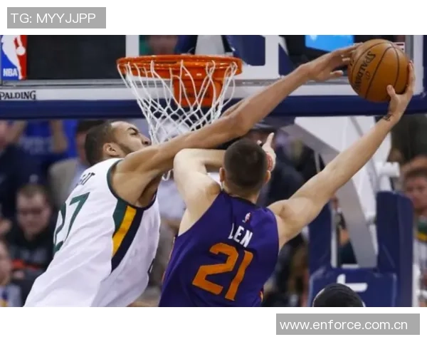 戈贝尔表现平平3投1中罚球命中率低迷贡献5分12板3助攻3封盖