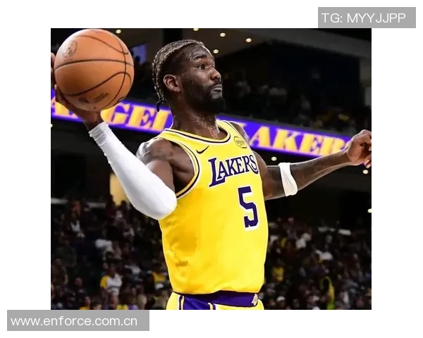 从问题状元到更衣室领袖艾顿在湖人重拾自信与归属感