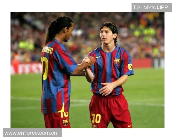 小罗怀旧晒巴萨时期与梅西里杰卡尔德打网球的珍贵瞬间