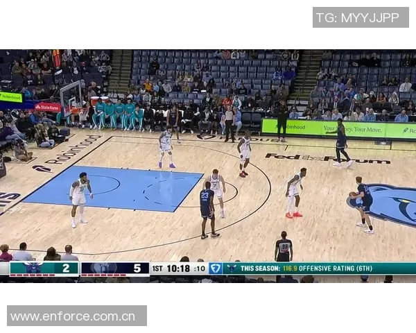 布兰登米勒表现出色17投9中砍下并列最高26分三分球命中率高达50